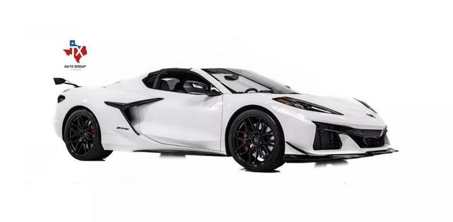 Photo of 2025 White Chevrolet Corvette