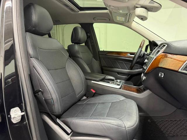 Photo of 2016 Black Mercedes-Benz GL-Class