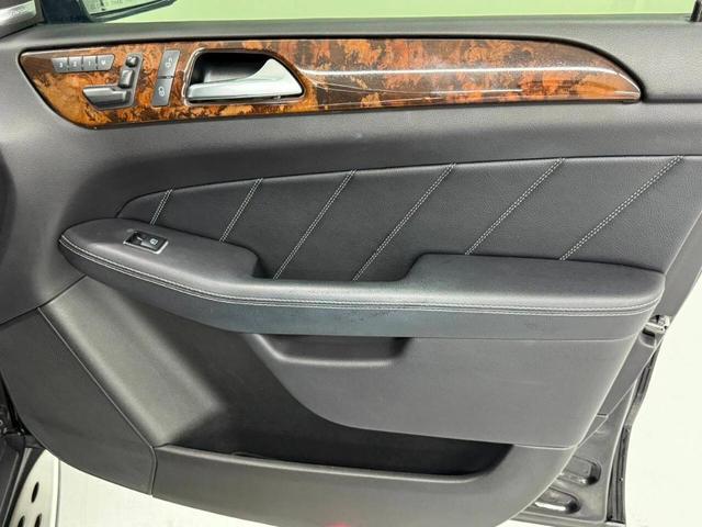 Photo of 2016 Black Mercedes-Benz GL-Class