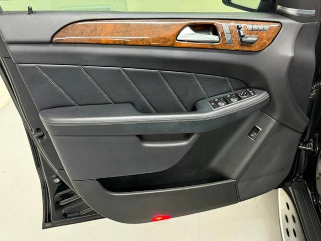 Photo of 2016 Black Mercedes-Benz GL-Class