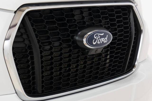 Photo of 2023 White Ford Transit-350