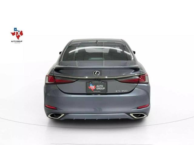 Photo of 2022 Gray Lexus ES 350