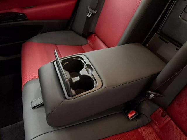Photo of 2022 Gray Lexus ES 350