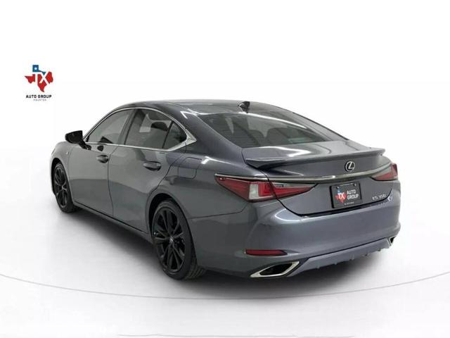 Photo of 2022 Gray Lexus ES 350
