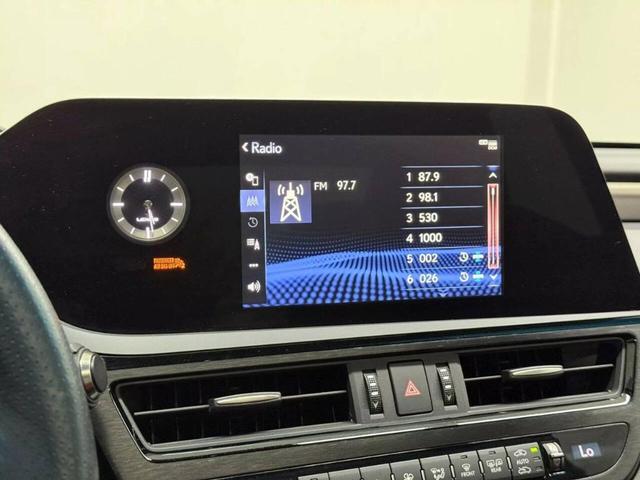 Photo of 2022 Gray Lexus ES 350
