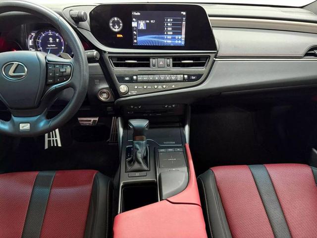 Photo of 2022 Gray Lexus ES 350