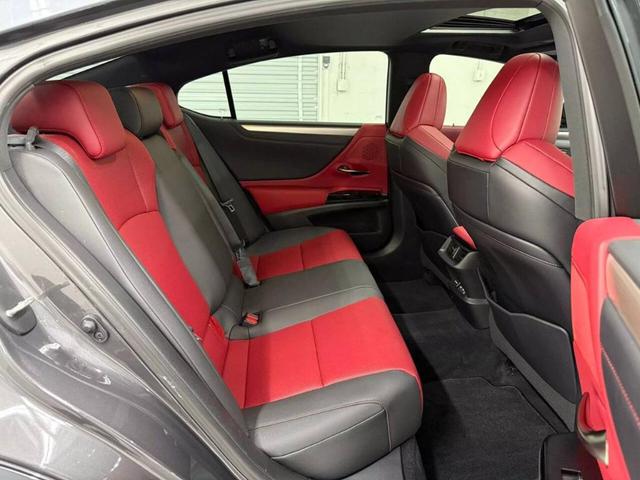 Photo of 2022 Gray Lexus ES 350