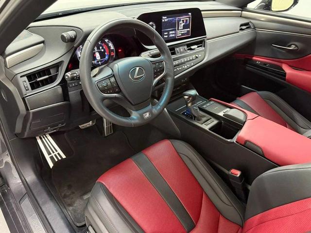 Photo of 2022 Gray Lexus ES 350