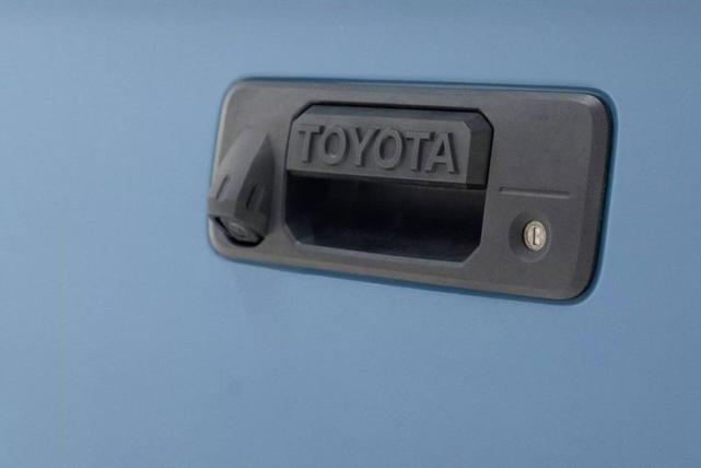 Photo of 2021 Blue Toyota Tundra