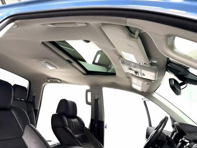 Photo of 2021 Blue Toyota Tundra