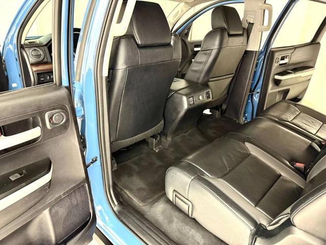 Photo of 2021 Blue Toyota Tundra