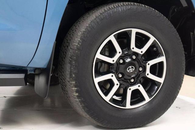 Photo of 2021 Blue Toyota Tundra