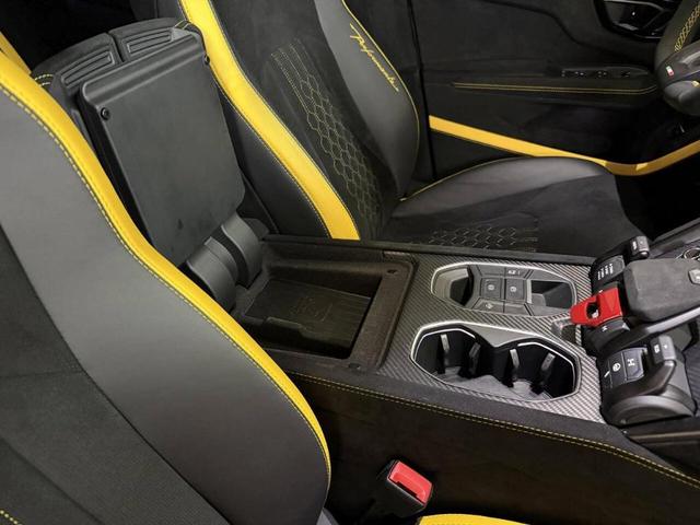 Photo of 2023 Gray Lamborghini Urus