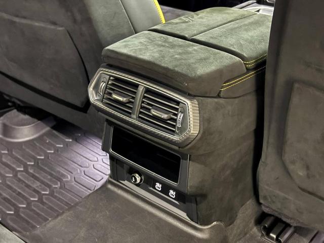 Photo of 2023 Gray Lamborghini Urus