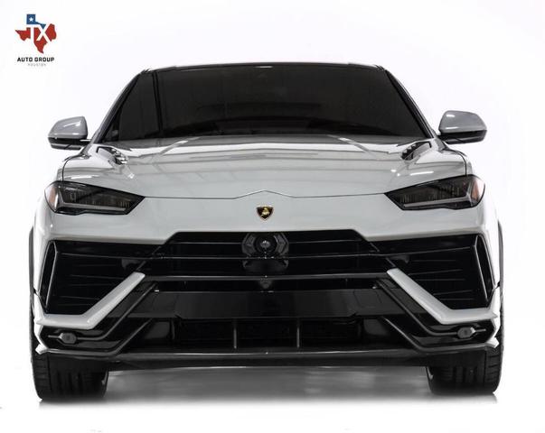 Photo of 2023 Gray Lamborghini Urus