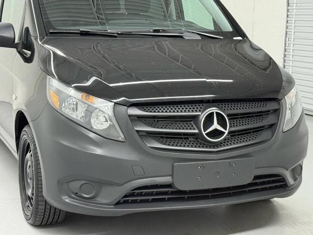 Photo of 2019 Black Mercedes-Benz Metris