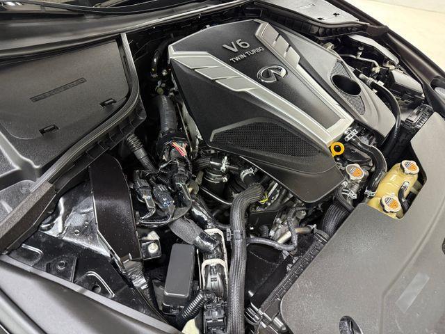 Photo of 2016 Black INFINITI Q50
