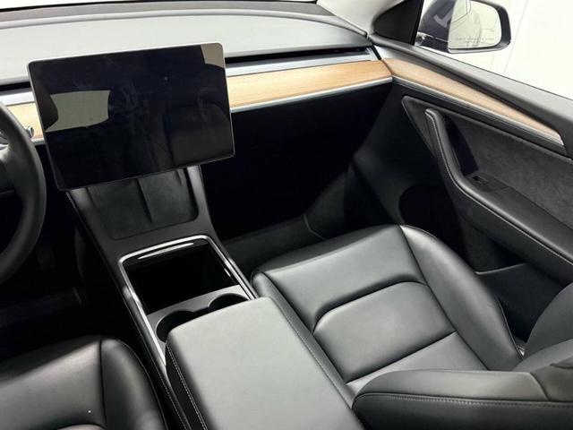 Photo of 2023 Gray Tesla Model Y
