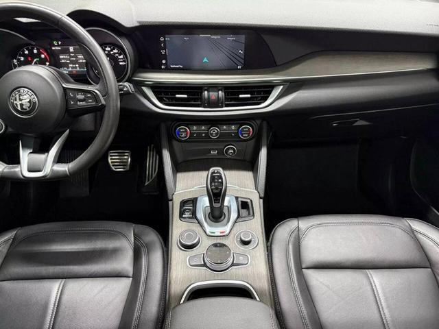 Photo of 2022 Gray Alfa Romeo Stelvio