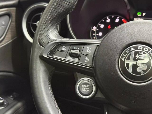 Photo of 2022 Gray Alfa Romeo Stelvio