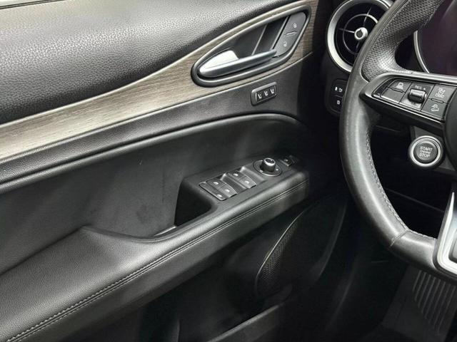 Photo of 2022 Gray Alfa Romeo Stelvio