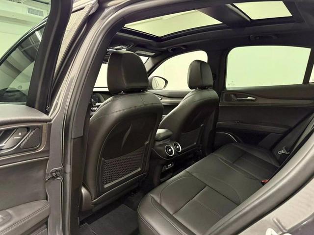 Photo of 2022 Gray Alfa Romeo Stelvio