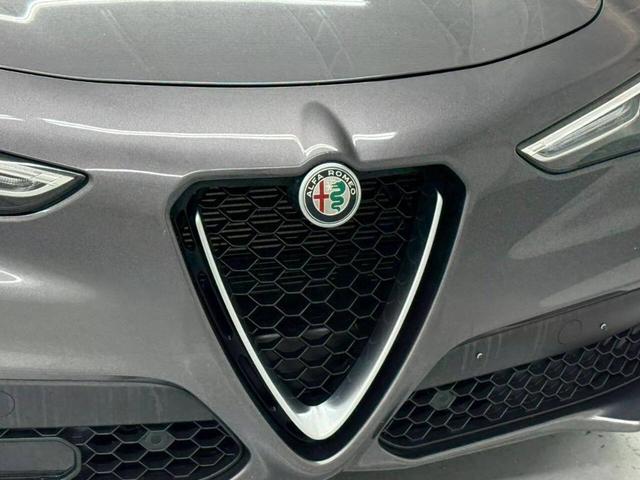 Photo of 2022 Gray Alfa Romeo Stelvio