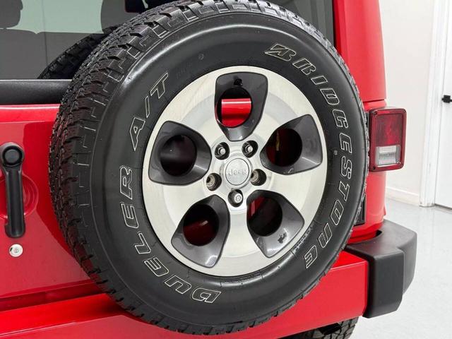 Photo of 2017 Red Jeep Wrangler Unlimited