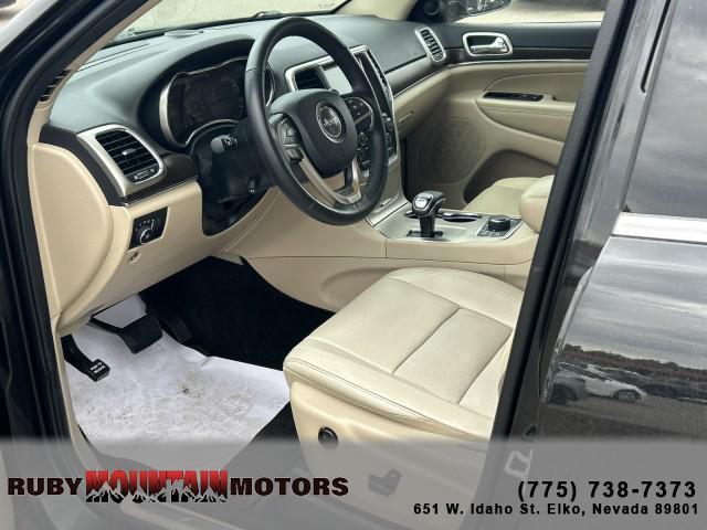 Photo of 2015 Brilliant Black Crystal Pearlcoat Jeep Grand Cherokee