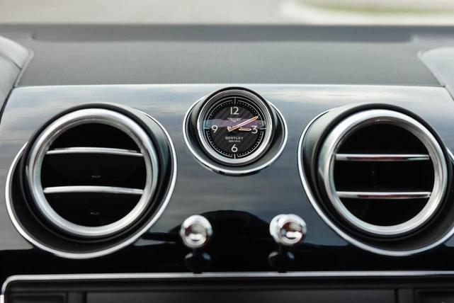 Photo of 2019 Ice Bentley Bentayga