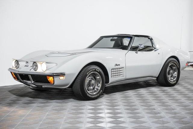 Photo of 1971 White Chevrolet Corvette