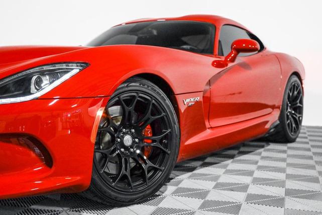 Photo of 2015 Adrenaline Red Dodge Viper