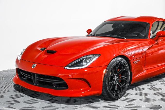 Photo of 2015 Adrenaline Red Dodge Viper