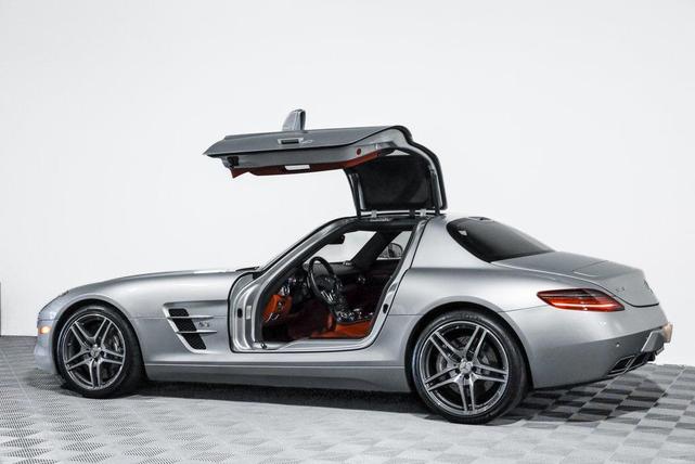 Photo of 2011 Silver Mercedes-Benz SLS AMG