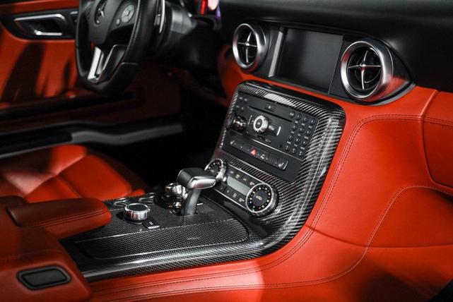 Photo of 2011 Silver Mercedes-Benz SLS AMG
