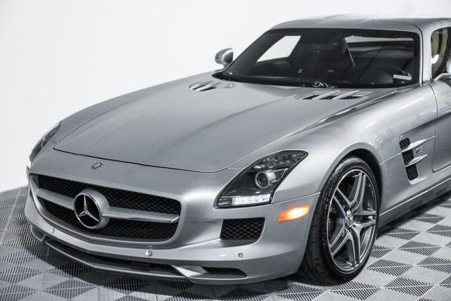 Photo of 2011 Silver Mercedes-Benz SLS AMG