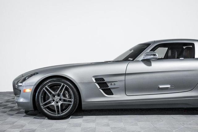 Photo of 2011 Silver Mercedes-Benz SLS AMG