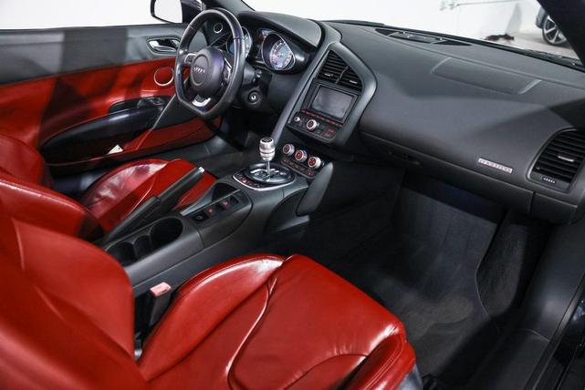 Photo of 2011 Black Audi R8