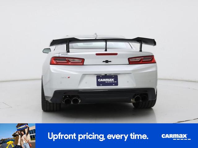 Photo of 2017 Silver Chevrolet Camaro
