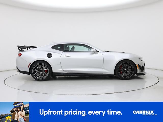 Photo of 2017 Silver Chevrolet Camaro