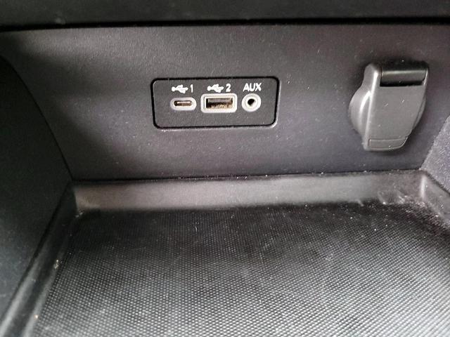 Photo of 2020 Black Nissan Altima