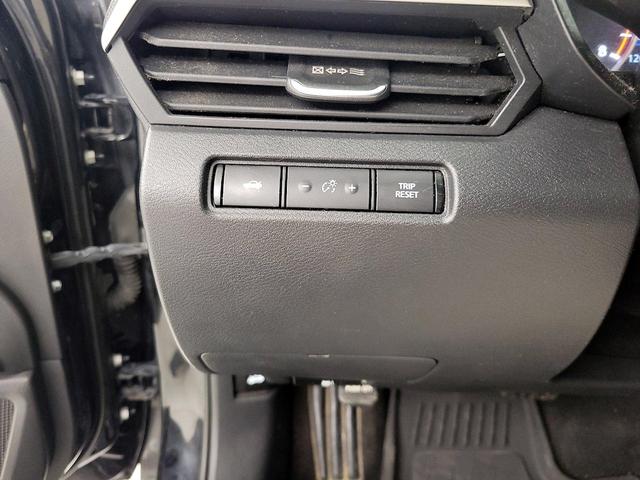 Photo of 2020 Black Nissan Altima