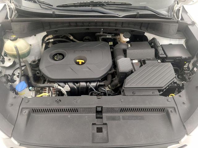Photo of 2017 White Hyundai TUCSON
