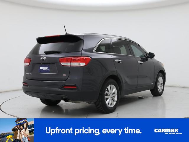 Photo of 2017 Gray Kia Sorento