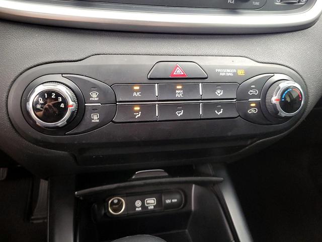 Photo of 2017 Gray Kia Sorento