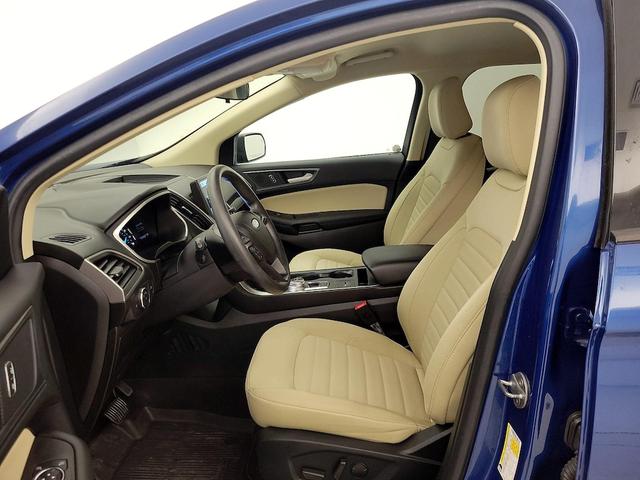 Photo of 2021 Blue Ford Edge