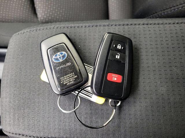 Photo of 2021 Gray Toyota Prius