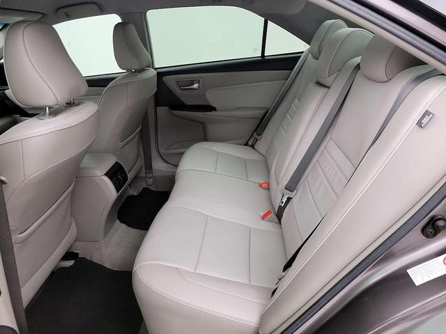 Photo of 2016 Tan Toyota Camry
