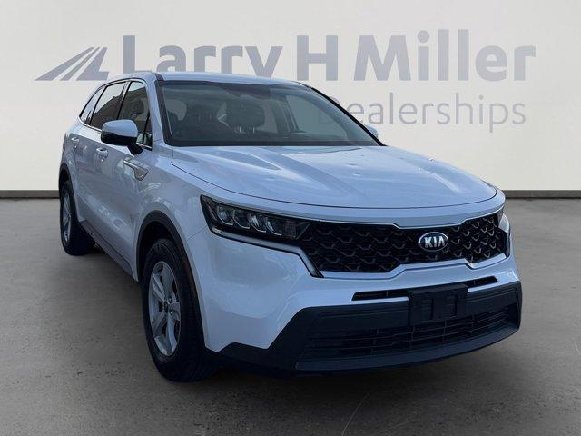 Photo of 2021 Glacial White Pearl Kia Sorento