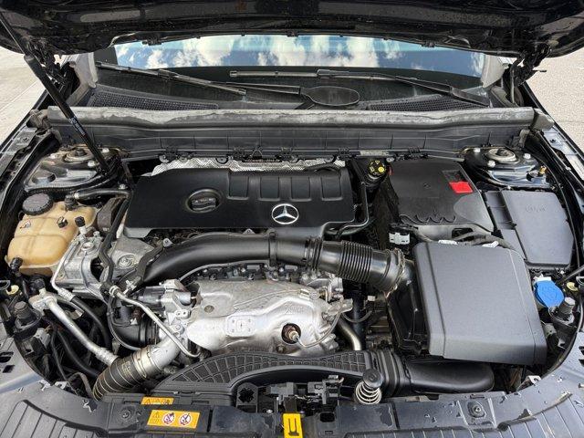 Photo of 2020 Cosmos Black Metallic Mercedes-Benz GLB 250